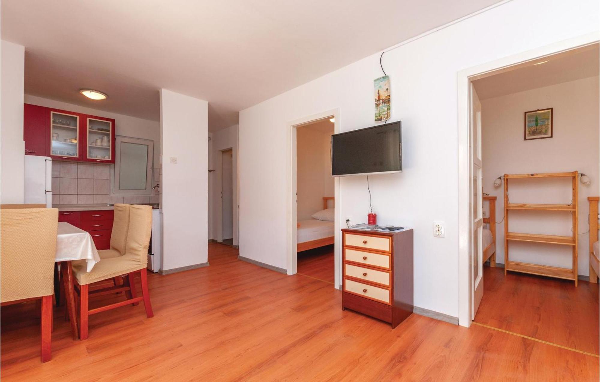 Beautiful Apartment In Jadrija With Kitchen Zewnętrze zdjęcie